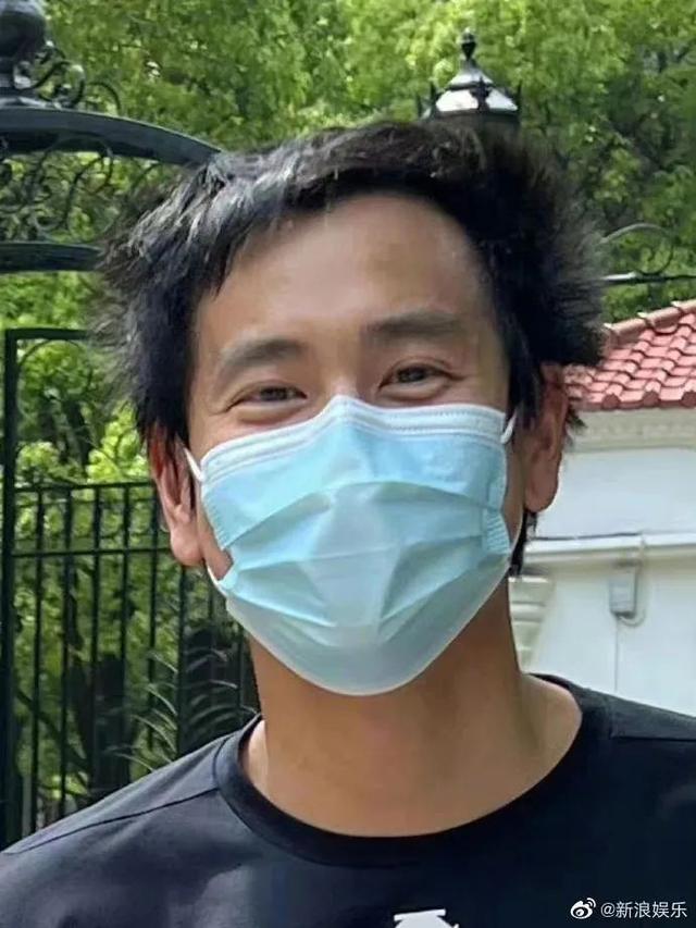 彭于晏隔离前后素颜照流出,粉丝疯了:哥哥根本配不上我