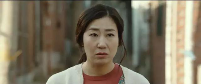 黑帮老大和弱鸡高中生互换灵魂，笑掉大牙！