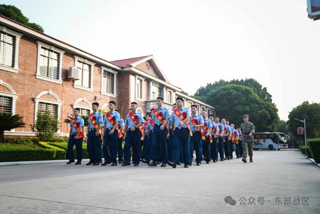 最后一道军令：送战友！