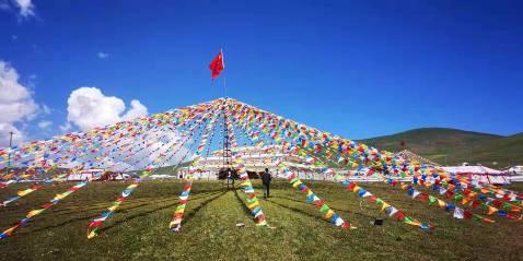 云端的扎溪卡,帐篷的狂欢节