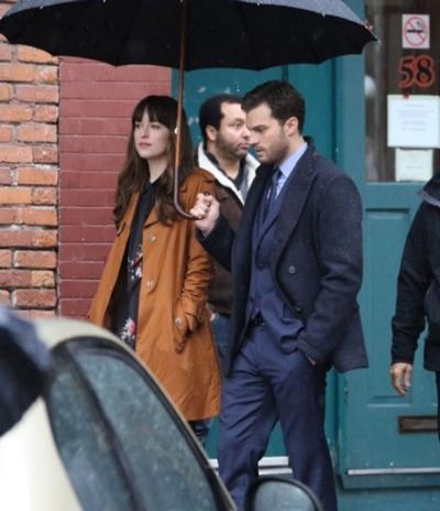 《五十度灰》续集高清无码路透照来了，未成年请慎点！