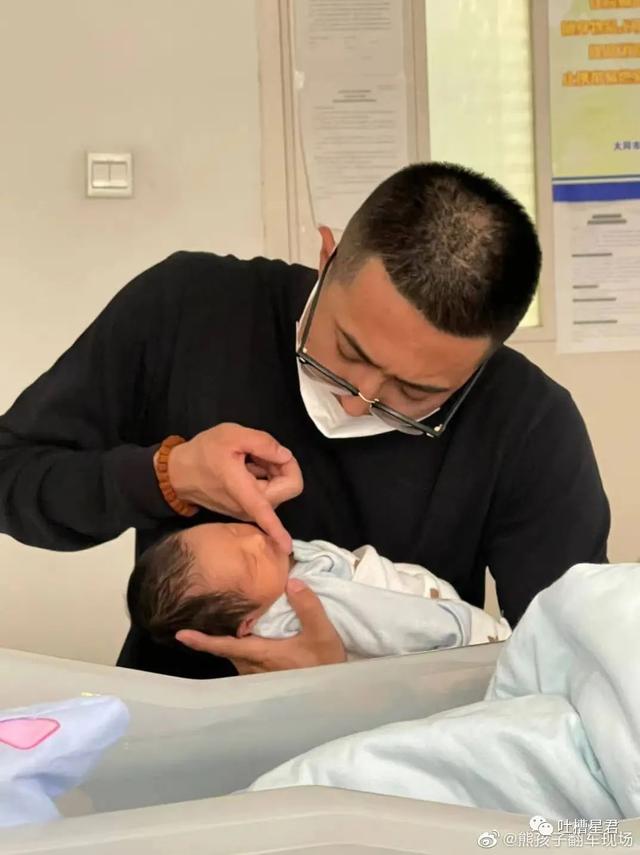 彭于晏隔离前后素颜照流出,粉丝疯了:哥哥根本配不上我