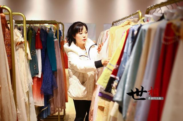 世相丨汉服妆造师萱萱：复原旧颜 为传统文化“妆”点