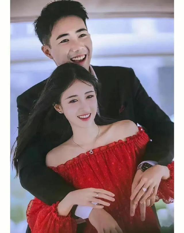 名媛舞会上的中国名媛：袁九儿与陈凯歌儿子传绯闻，余晚晚赚1亿