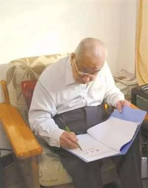 张天福(茶界泰斗张天福老先生与天山绿茶的不解之缘……)