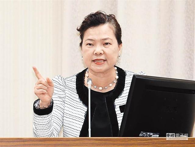 缺水咋办？台“经济部长”：可凿井取水…岛内网友傻眼：干脆跳祈雨舞算了