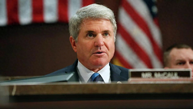 大陆对台立“天条”，美国专机落地台北，赖清德搬的救兵到了？