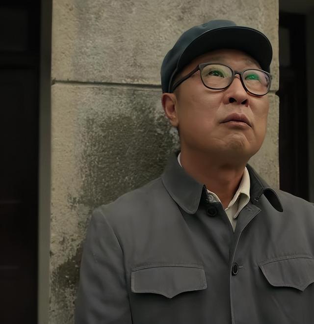 《六姊妹》原著解读：老汤总给何家使绊子，真是因为父辈的恩怨吗