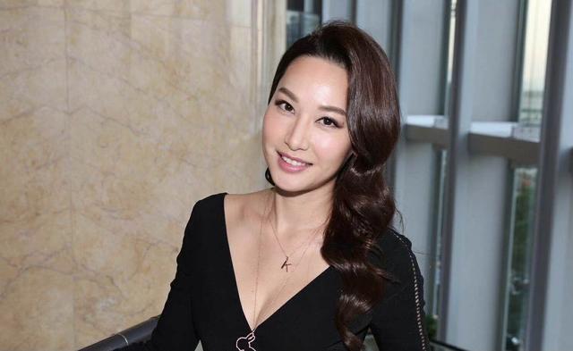 TVB前当家花旦徐子珊被曝复出，突然点赞网友留言，近况依旧成谜