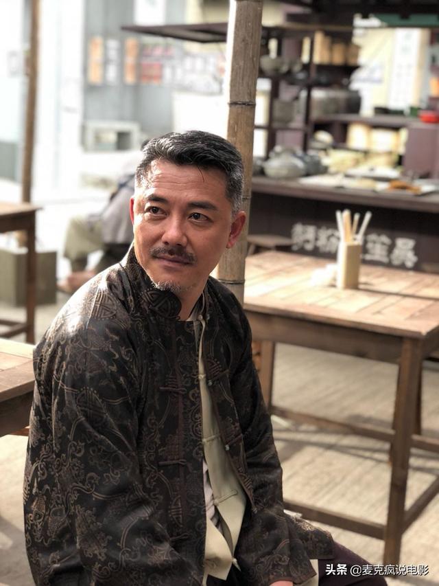 《邪杀》里的“变态”，后退居幕后从事美术指导，如今变有型大叔