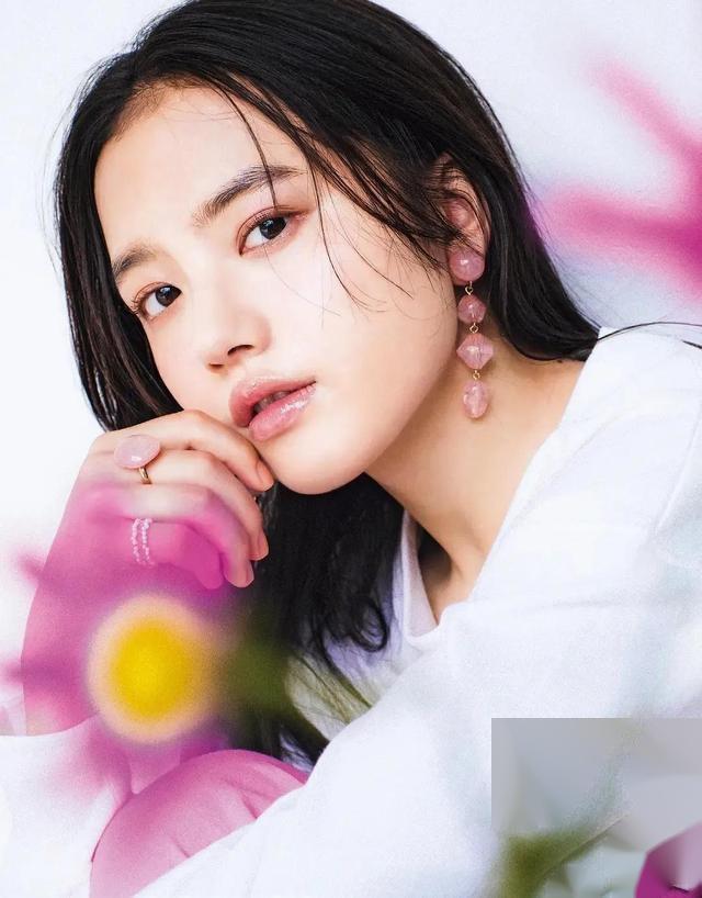 日本极品人间尤物！一线天级别熟女，一炮而红创下多个经典角色！