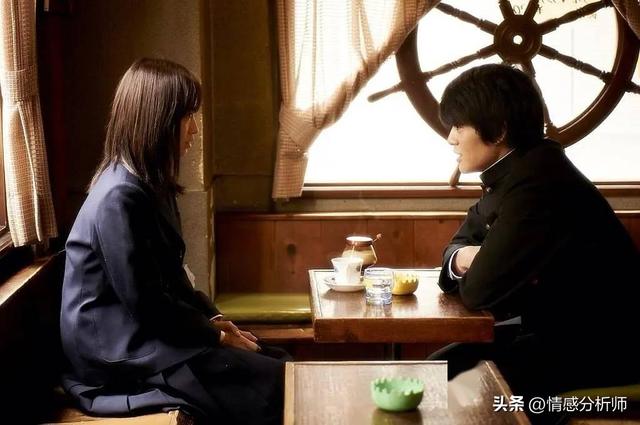 原创日本尺度伦理电影《感受大海的时刻》青春期少女的情感变化！