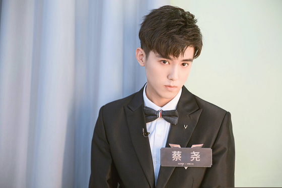 《声入人心》收官蔡尧泪别舞台 养成系新星潜力势不可挡