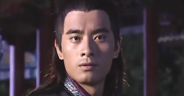 给宝剑起名字只服梁羽生，梁羽生笔下的十大名剑，金庸也写不出来