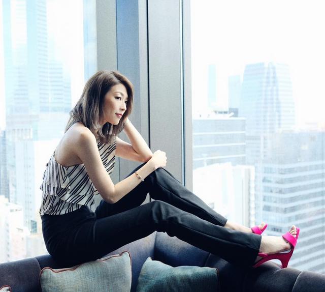 连诗雅从清纯小女人到喜爱夜蒲的女人，到底经历了什么？