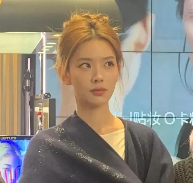 孙一宁线下活动“见光死”，跟直播间差距太大，还是美颜太强大了