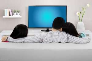 很黄的性视频(黄色视频和色情网站能随便看？别再天真了，这几种情况就涉嫌违法)