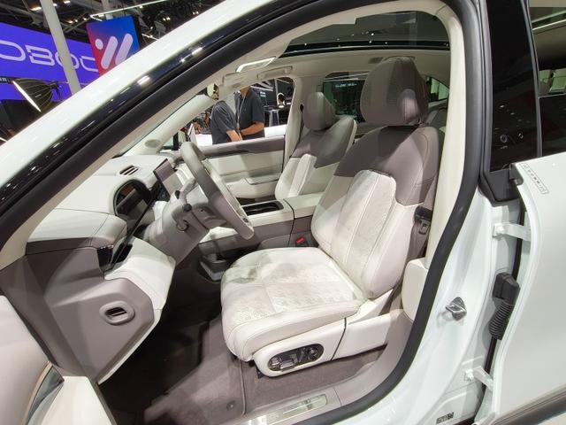 撒狗粮专用！两款豪车助你情人节高调炫爱