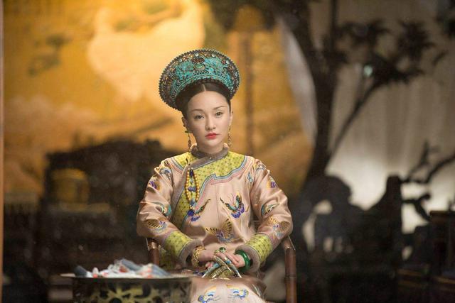 《如懿传》:如懿断发,并非一时冲动,而是有这样三个原因