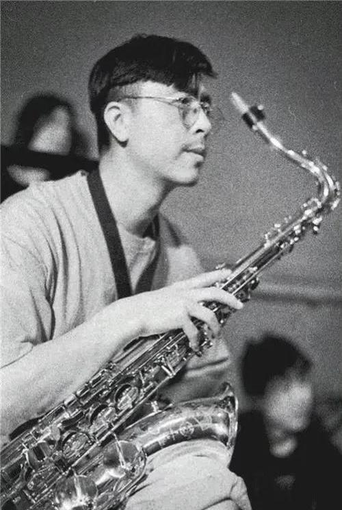 崔健乐队元老刘元去世，婚姻成谜，放弃西医治疗，死的个性有理想