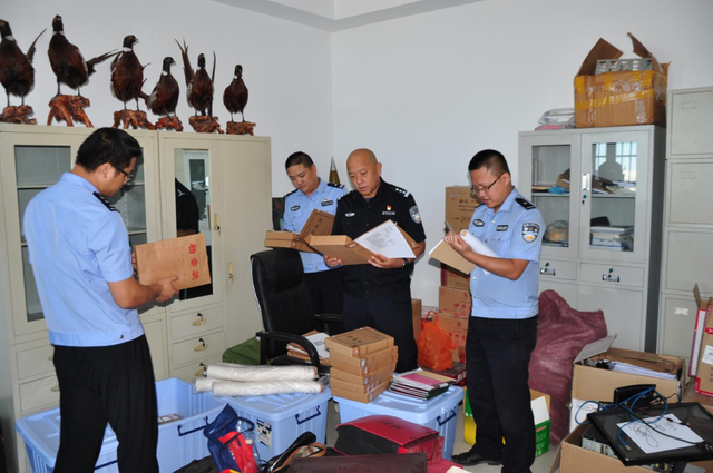 【警察节致敬英模】郑杰：儿子与我终于成了朋友