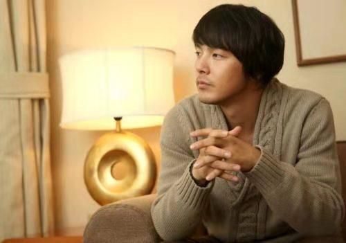 重情重义！《冬季恋歌》男二号自杀9年，苏志燮坚持赡养其父母9年