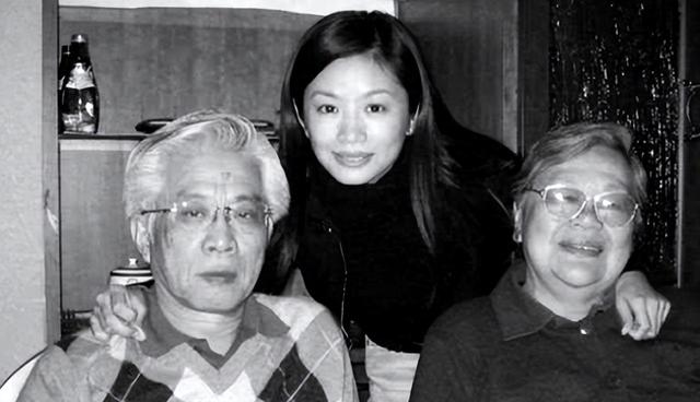 主持人曾子墨：嫁上司4年生2胎，结婚18年，如今活成人生赢家