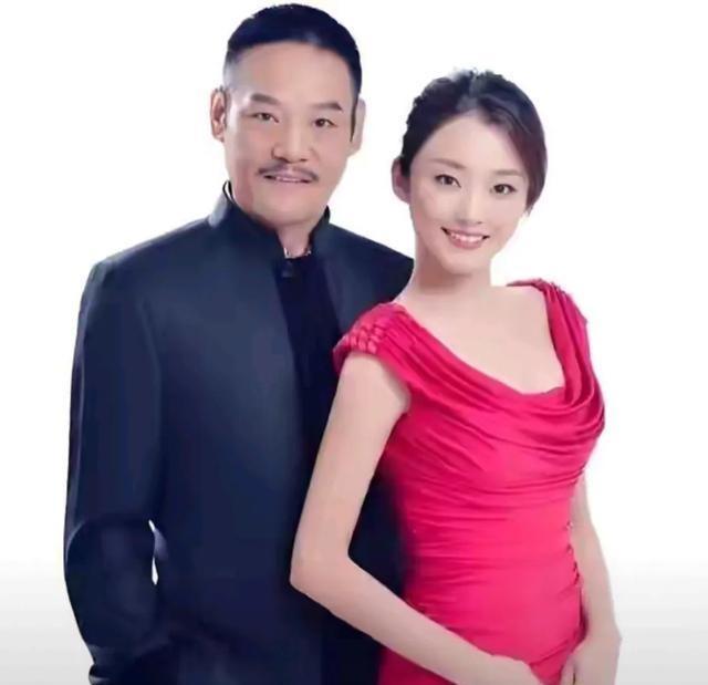 巍子庆祝70大寿，郭靖宇和杨志刚兄弟现身，巍子儿子低调亮相！