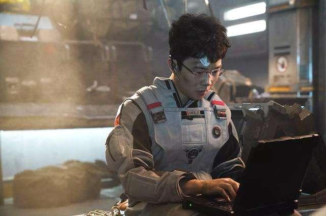 刘慈欣《超新星纪元》也要改电影了！导演兼编剧孔二狗：想请《流浪地球》团队加盟