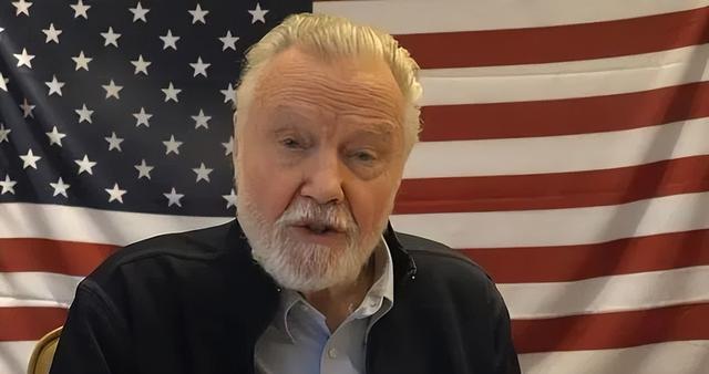 皮特儿女站队朱莉:皮特这姓我不要了!跟老爹不和,成祖传的了?