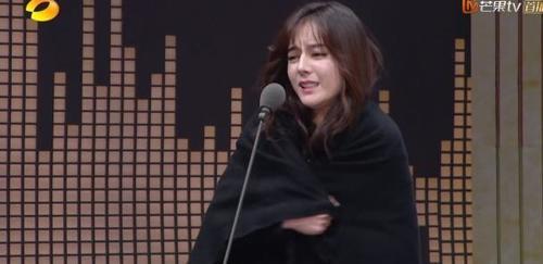 张铁林缘何向她连连道歉?迪丽热巴全英文“小奶音”脱稿配音,让人惊呼第二个韩雪出现了!
