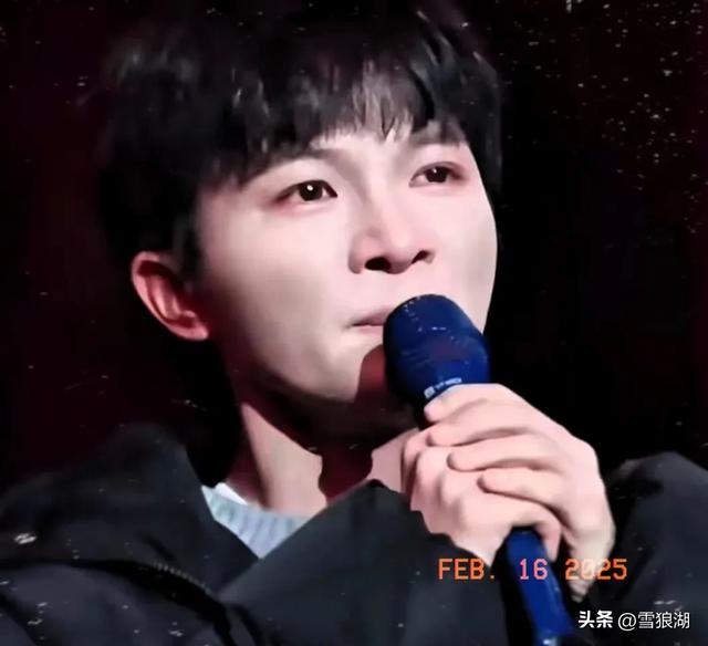 周深伦敦演唱会取消，粉丝全球声援：‘我们依然爱你’