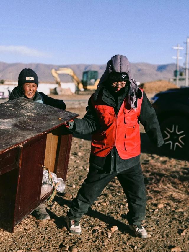 抗震一线法院人——定日抗震救灾掠影