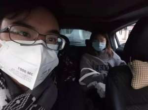 保持爱你(逆行英雄即使倒下，请允许我保持爱你的姿势)