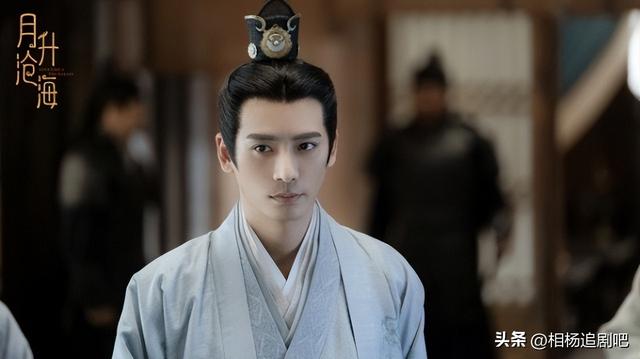 演《墨雨云间》又演《私藏浪漫》，2年内他用10部剧证明了自己