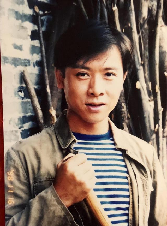 演员胡亚捷：和汤静3次闹离婚，屡败屡战，结果越闹感情越好