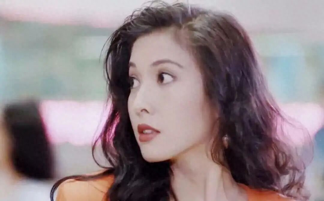 她是紫衫龙王,也是段冷翠，退圈18年观众仍然记住她的美