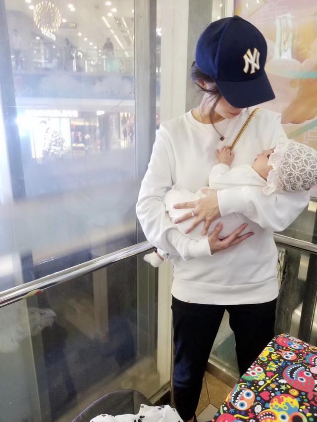 宝宝刚出生后如何克服产后抑郁?90后新手宝妈亲身经历告诉你