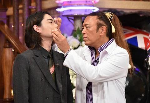 日本娱乐圈是有多严格，菅田将晖这张脸都要上节目验是否整容