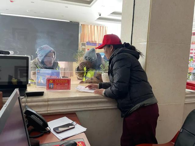 抗震一线法院人——定日抗震救灾掠影