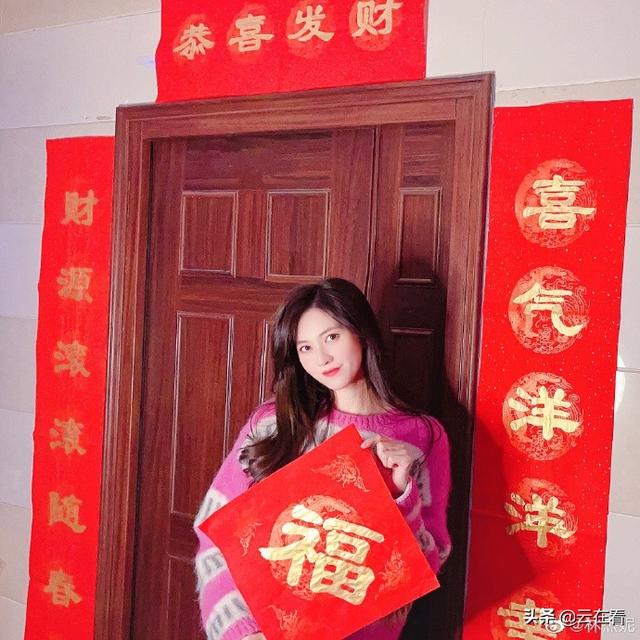 上海戏剧学院美女主持人林杰妮迷人美照欣赏，真好看