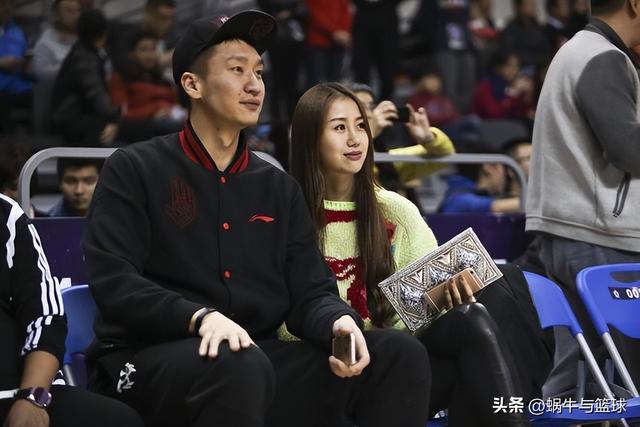 最特殊的后卫,获得3500万元却打不了球,和CBA最美太太分居多年