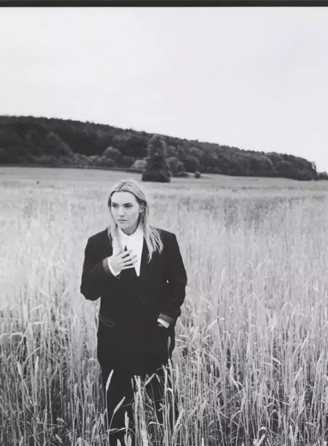 温斯莱特：教人如何不爱她丨赏色