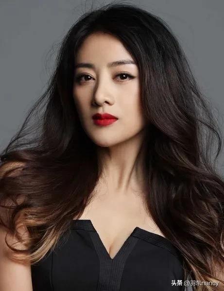 湖北盛产美女！15位湖北女明星，优雅大气，美丽动人