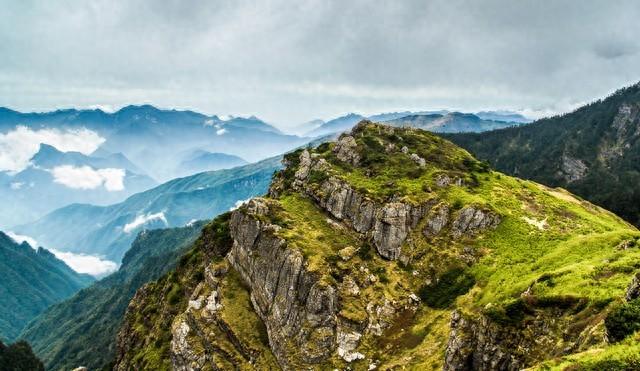 如果一个人独处觉得会很舒服，那说明你就是一个非常强大的人