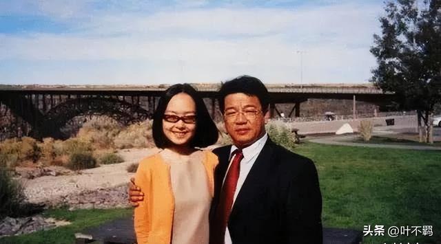 鲁豫：走过半生，归来仍是一人！两段婚姻，孩子是她最大的遗憾