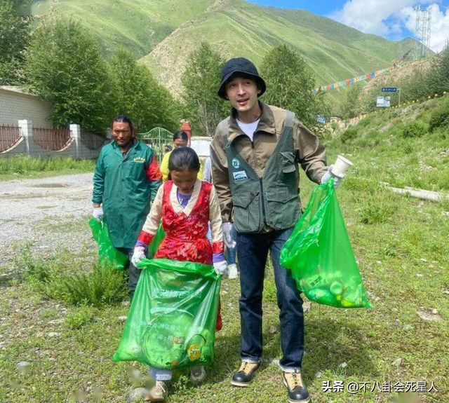 频频“发疯”的胡歌，依旧没走出17年前的那场车祸