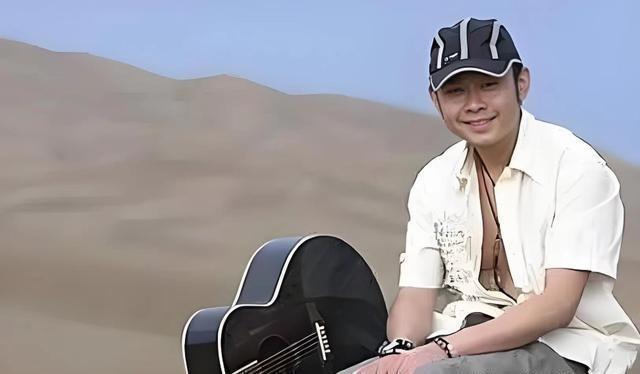 第一任妻子嫌他穷，第二任妻子给他所有爱，刀郎：没有她就没有我