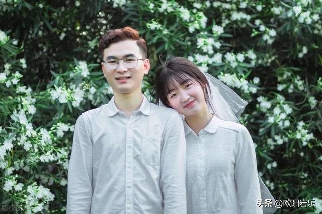 情侣照牵手的正确姿势，唯美又不失浪漫