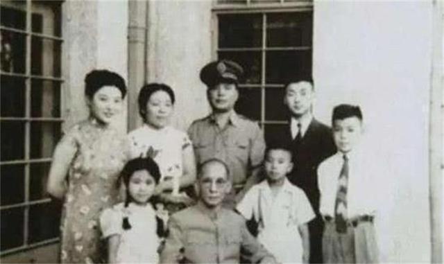 1950年龙云之子被陈赓击毙,龙云大怒,毛主席:你自己去看看吧